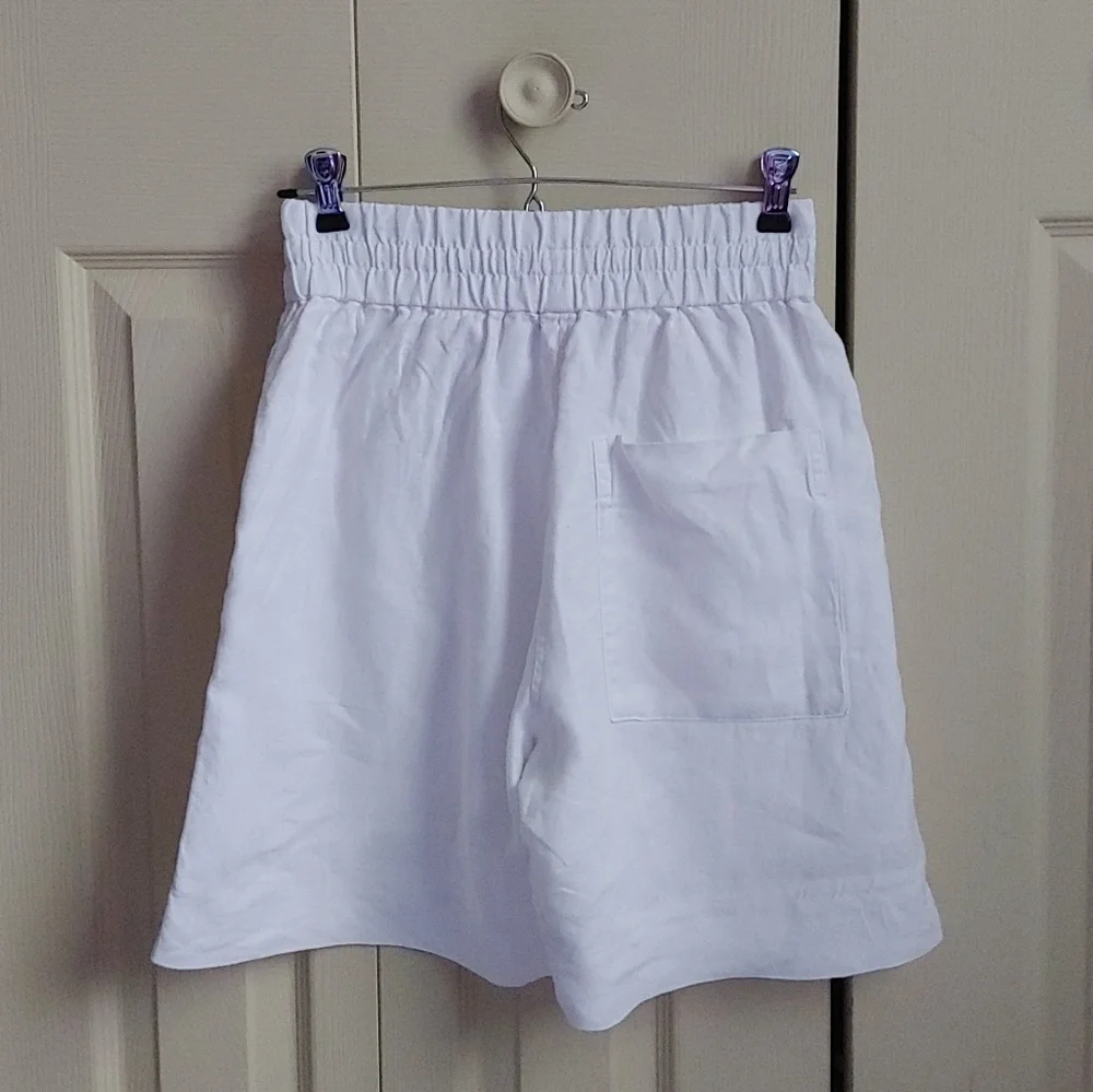 COS Linen Elastic Drawstring High Waisted White Bermuda Shorts - Picture 4 of 15